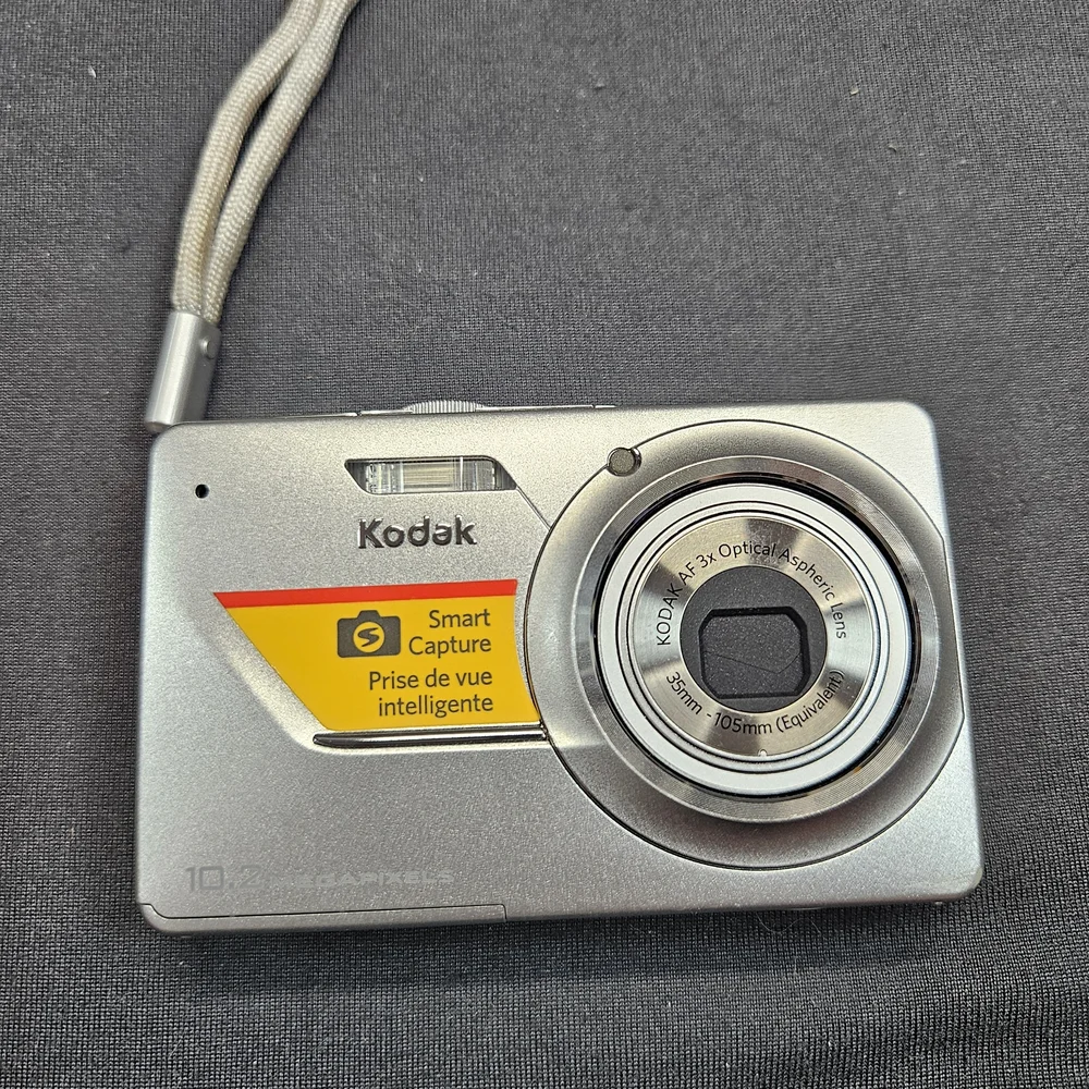 Kodak EasyShare M340 Digital Camera 10.2 MP W/ Battery Silver